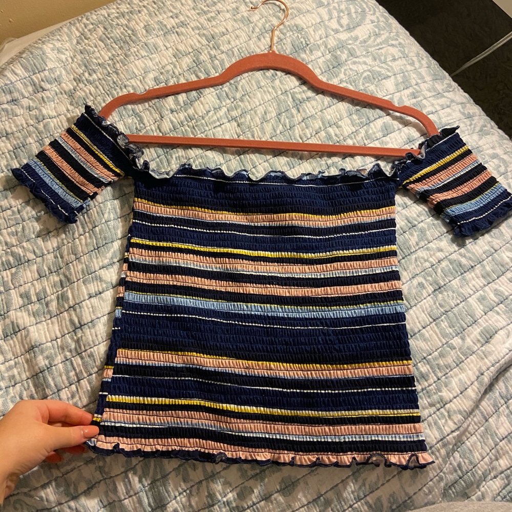 Cute striped cold shoulder cropped shirt!